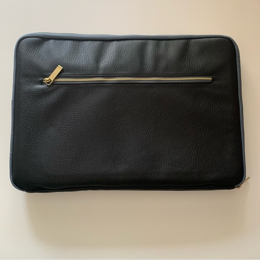 Van Goddy | Laptop case | Very padded, multiple pockets and sections | 18 “